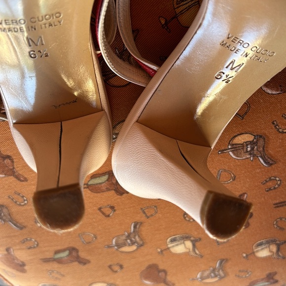 Beautiful Marc Jacobs made in Italy 6.5. Please offer up 🥰 - Picture 3 of 5